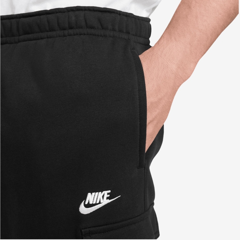 NWT Nike Sportswear Club Fleece Cargo Joggers/Sweat Pants - Picture 4 of 8